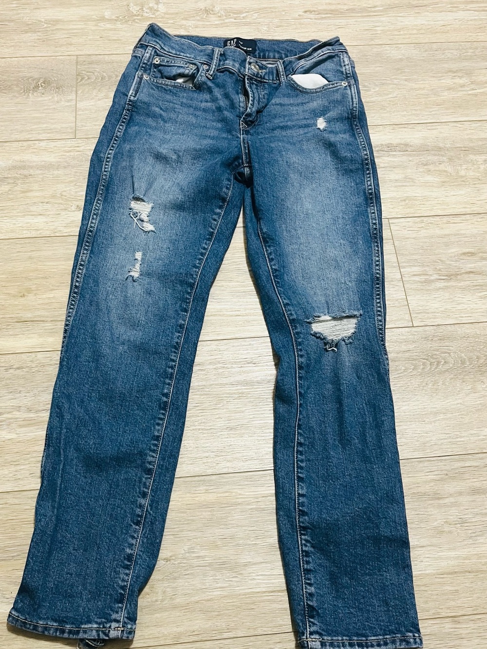 GAP Women's Distressed Dark Blue Straight-Leg Jeans